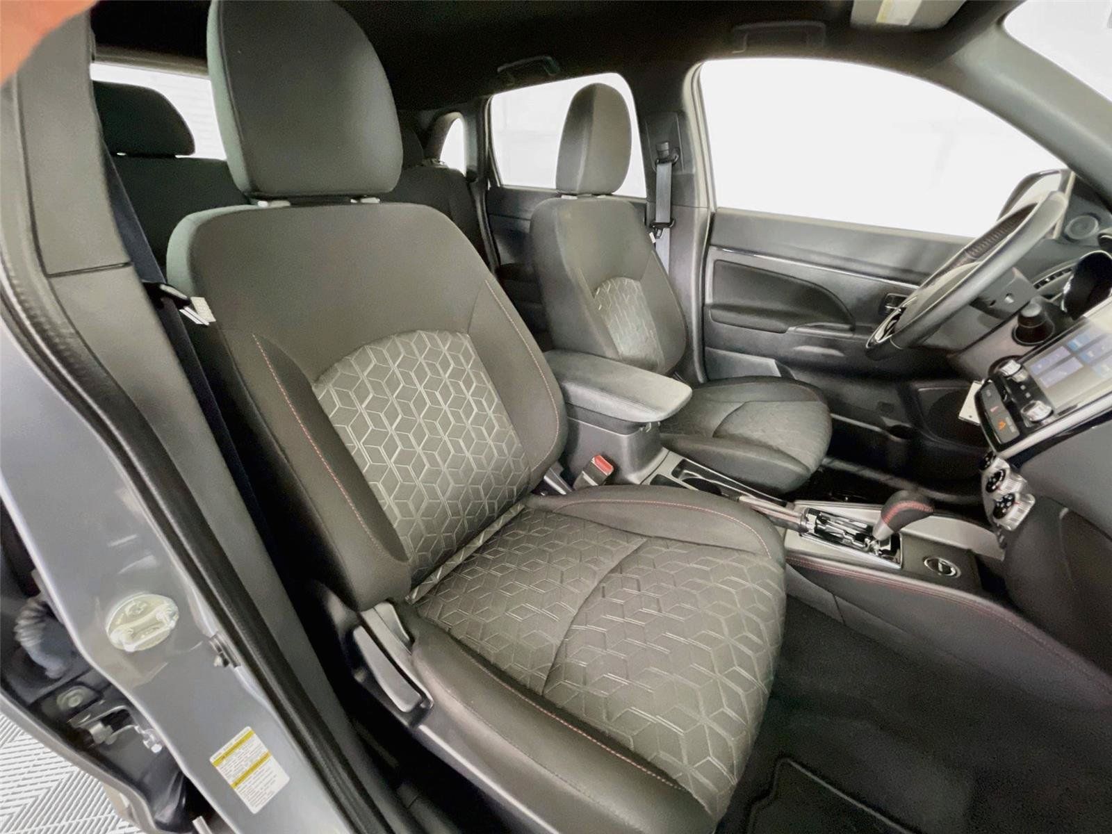 Used 2024 Mitsubishi Outlander Sport AWD image 30