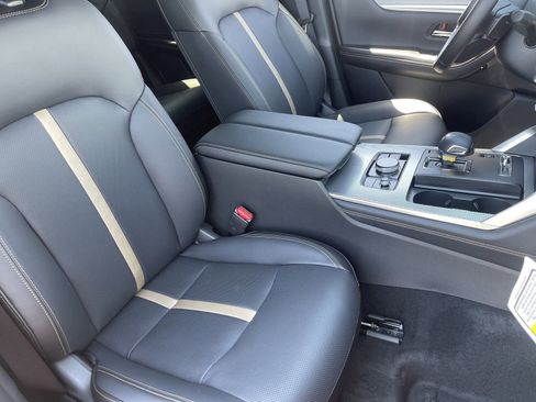 New 2025 MAZDA CX-70 Plug-In Hybrid w/ Premium Plus image 12