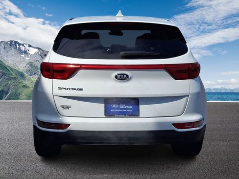 Used 2018 Kia Sportage LX image 5
