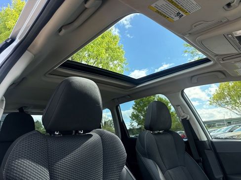 Used 2023 Subaru Forester Premium AWD/4WD image 30