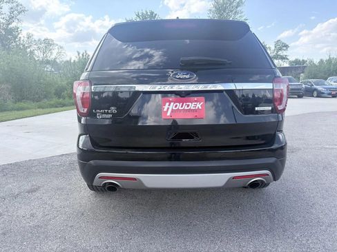 Used 2016 Ford Explorer Limited w/ Equipment Group 301A FWD image 5