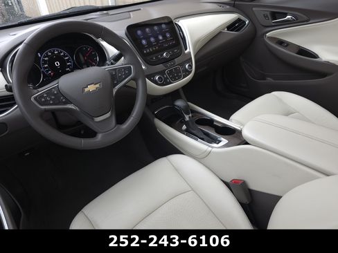Used 2024 Chevrolet Malibu LT FWD image 14