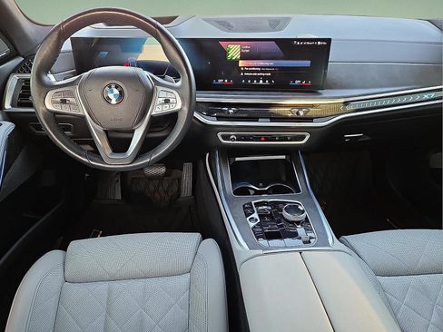 Used 2024 BMW X7 xDrive40i AWD/4WD image 12