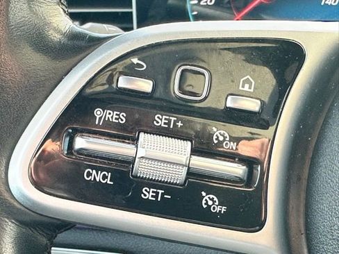 Used 2021 Mercedes-Benz GLE 350 4MATIC image 12