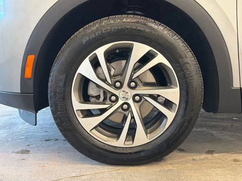 Used 2023 Buick Envision Essence image 11