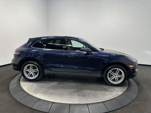 Used 2023 Porsche Macan AWD/4WD image 8