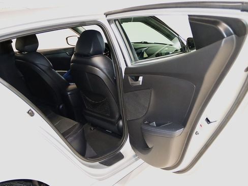 Used 2013 Hyundai Veloster Turbo image 57