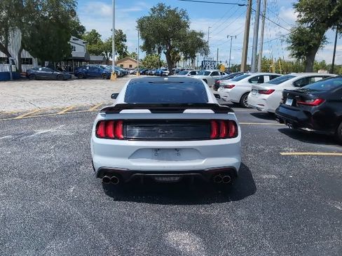 Used 2019 Ford Mustang GT RWD image 6