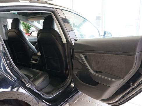 Used 2018 Tesla Model 3 Long Range image 43