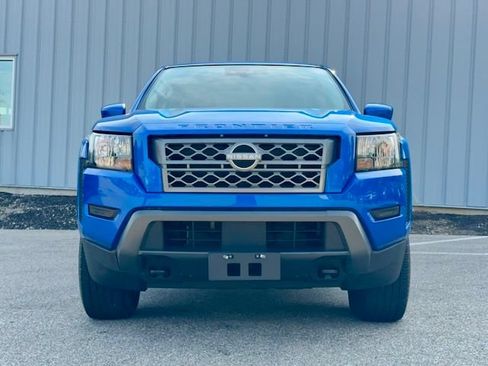 Used 2024 Nissan Frontier SV AWD/4WD image 3