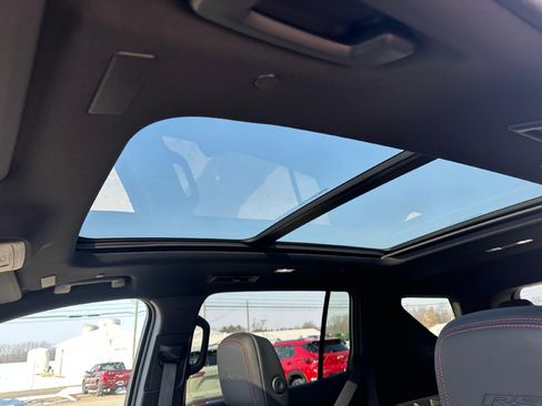 New 2026 Chevrolet Traverse RS w/ LPO, Floor Liner Package image 12