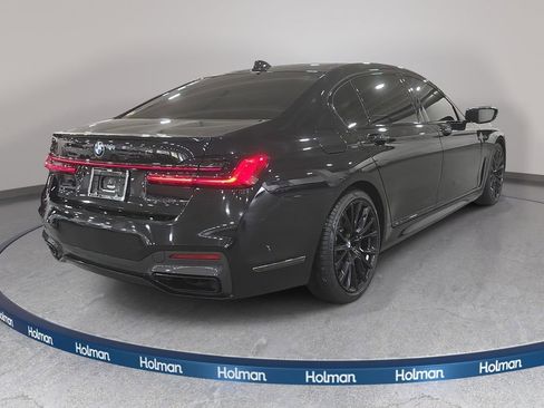 Certified 2022 BMW 740i w/ M Sport Package RWD image 5