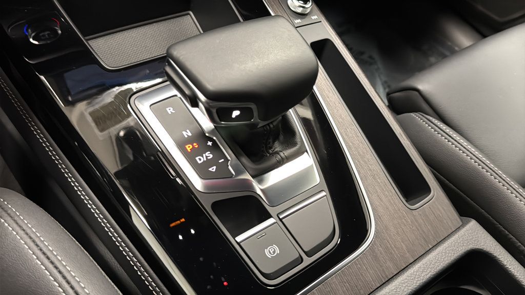 Used 2025 Audi Q5 e Premium Plus w/ Premium Plus Package AWD/4WD image 19