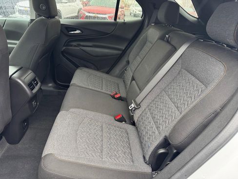 Used 2024 Chevrolet Equinox LT image 7