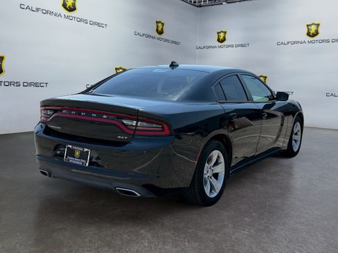 Used 2017 Dodge Charger SXT RWD image 5
