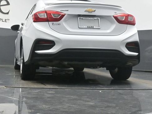 Used 2017 Chevrolet Cruze LT w/ Sun And Sound Package image 50