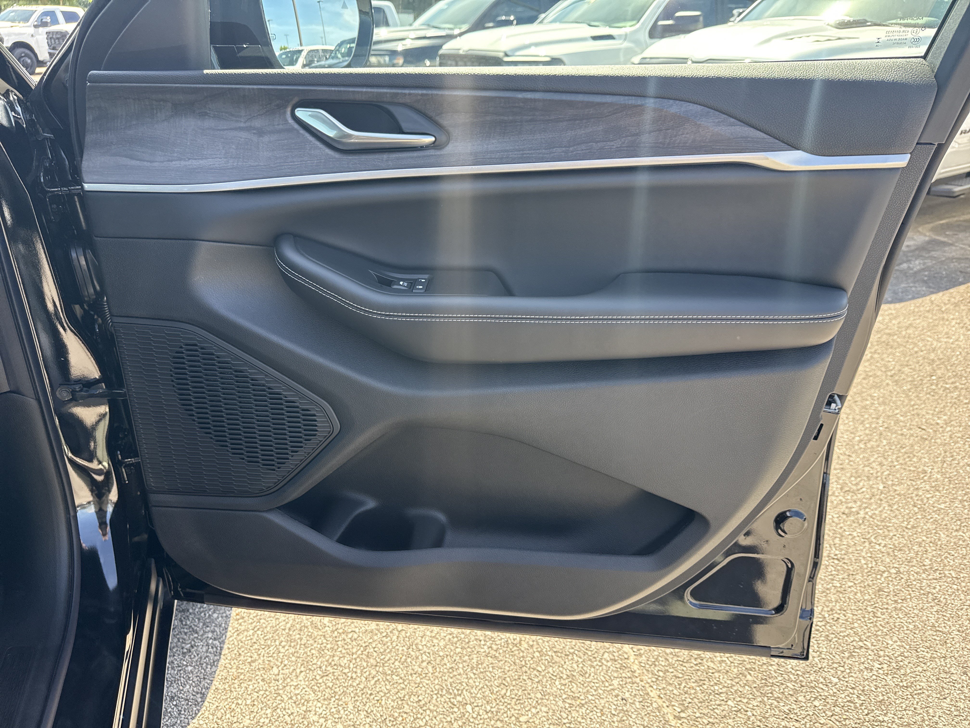 New 2026 Jeep Grand Cherokee Altitude RWD image 15