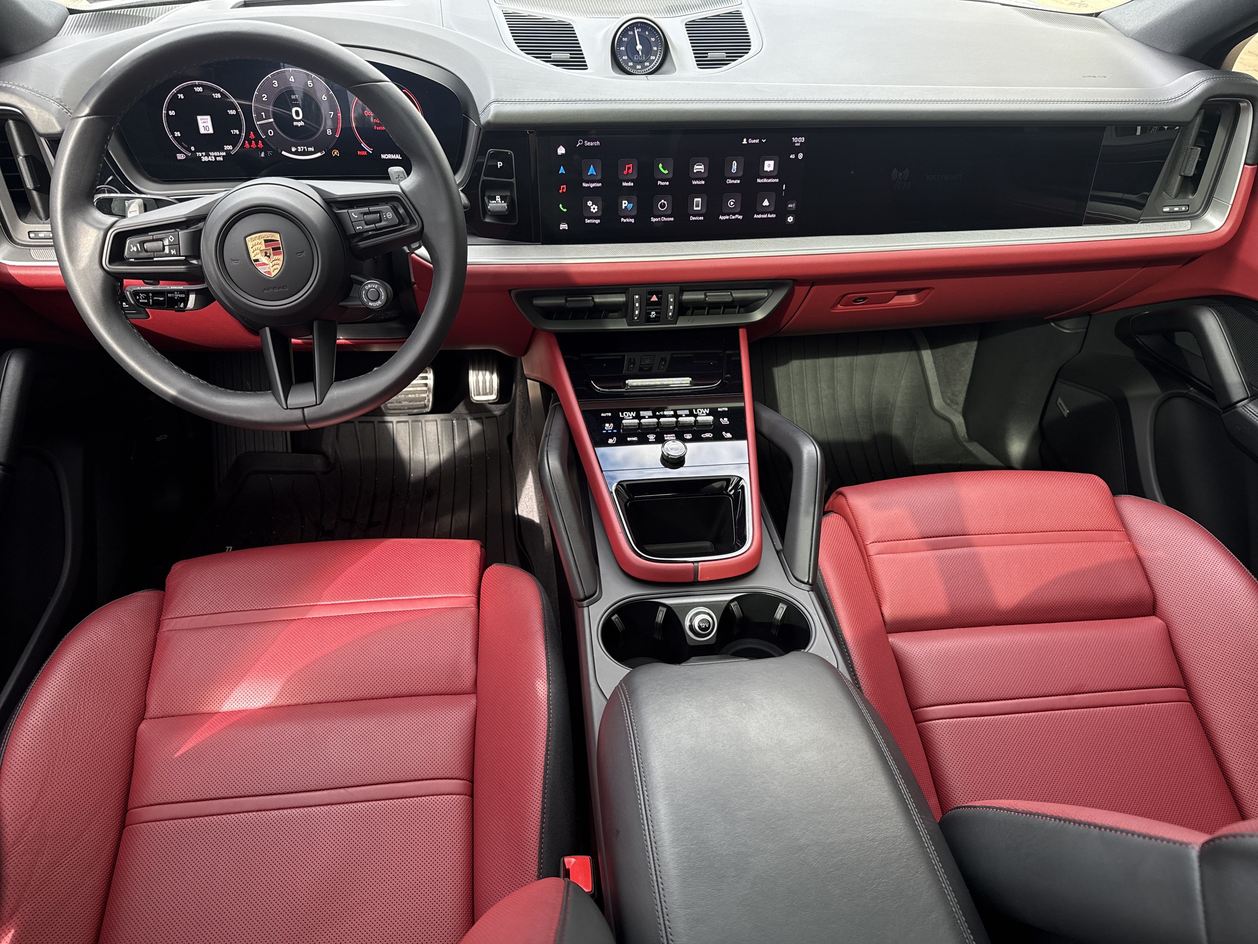 Used 2025 Porsche Cayenne S AWD/4WD image 4