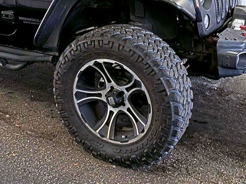 Used 2016 Jeep Wrangler Unlimited Rubicon AWD/4WD image 11