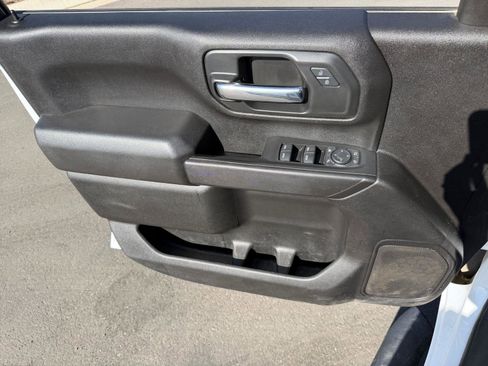 Used 2024 Chevrolet Silverado 2500 Custom w/ Custom Value Package image 21