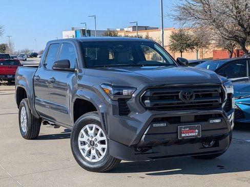 New 2026 Toyota Tacoma SR5 image 2