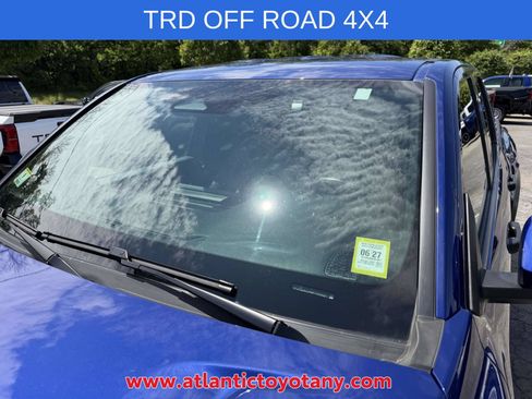 Used 2024 Toyota Tacoma TRD Off-Road AWD/4WD image 17