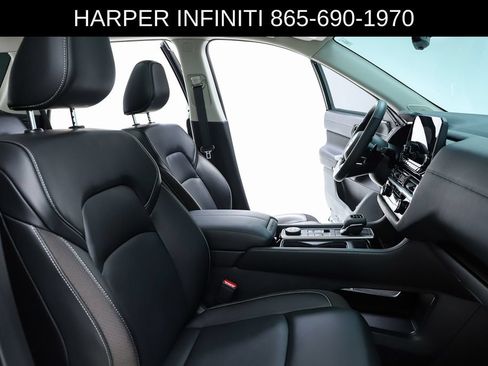 Used 2024 Nissan Pathfinder SL w/ SL Premium Package AWD/4WD image 35