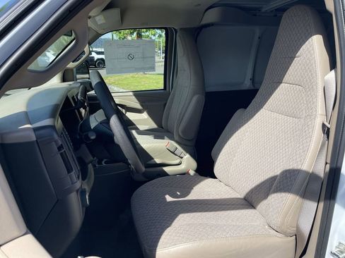 New 2026 GMC Savana 3500 w/ Driver Convenience Package RWD image 17