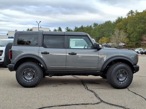 New 2025 Ford Bronco Badlands w/ Sasquatch Package image 4
