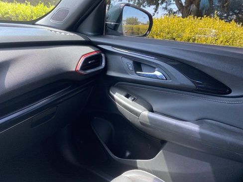 Used 2021 Chevrolet TrailBlazer RS w/ Sun and Liftgate Package FWD image 24