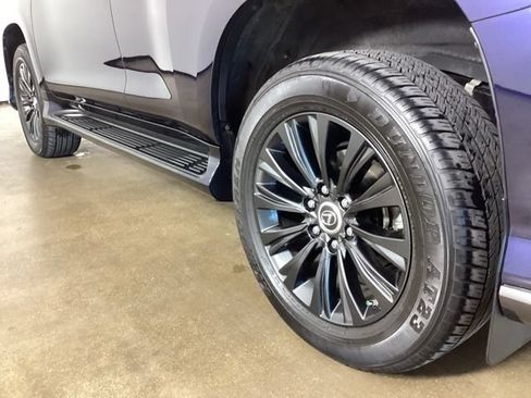Certified 2023 Lexus GX 460 Luxury w/ Sport Design Package AWD/4WD image 18