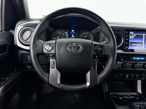 Used 2021 Toyota Tacoma TRD Sport w/ Technology Package RWD image 3