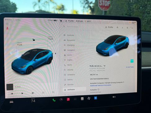 Used 2022 Tesla Model Y Long Range image 34