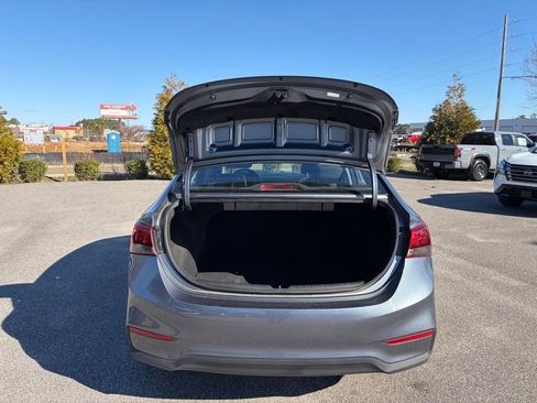 Used 2019 Hyundai Accent SE image 6