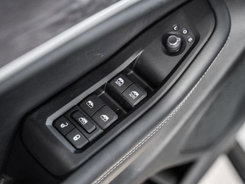 Certified 2024 Jeep Grand Cherokee L Limited w/ Luxury Tech Group II image 43