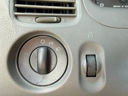 Used 2011 Ford Ranger XL image 18