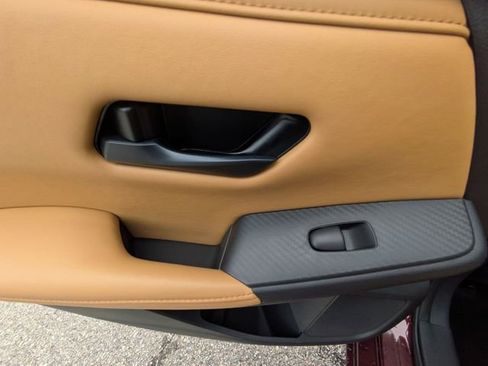 New 2025 Nissan Sentra SV w/ SV Premium Package FWD image 23