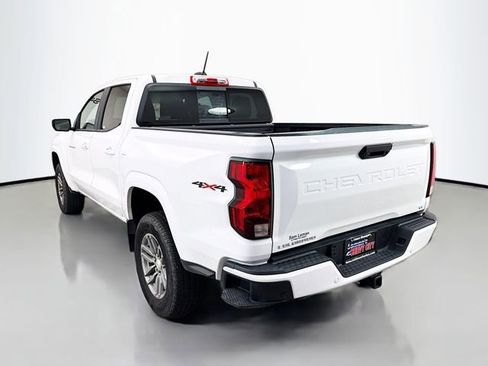 Used 2024 Chevrolet Colorado LT w/ LT Convenience Package image 7