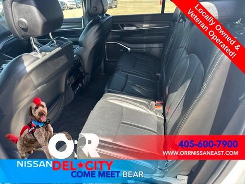 Used 2024 Jeep Wagoneer L Series II w/ Flexible Seating Group AWD/4WD image 12