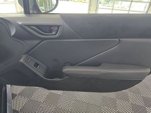Used 2023 Toyota GR86 Premium w/ ALL Weather Mat Package (TMS) RWD image 39