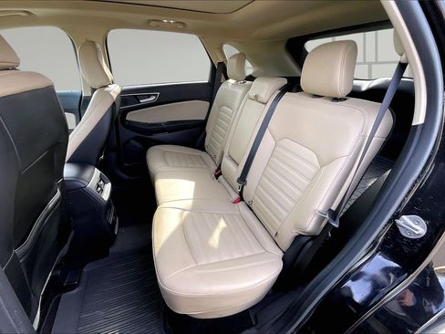 Used 2020 Ford Edge SEL w/ Cold Weather Package AWD/4WD image 22