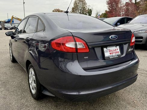 Used 2013 Ford Fiesta SE image 4