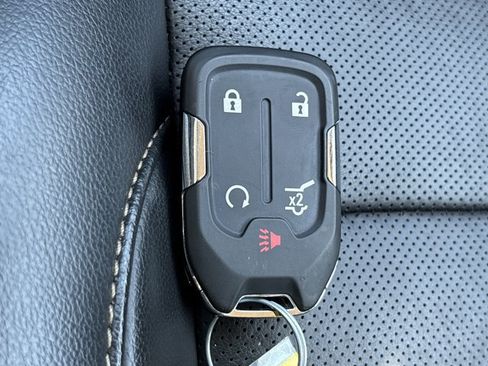 Used 2023 GMC Acadia Denali FWD image 43