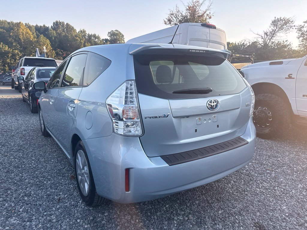 Used 2013 Toyota Prius V Two FWD image 4