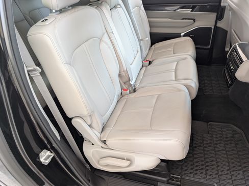 Used 2024 Jeep Wagoneer L 2WD w/ Premium Group I image 21