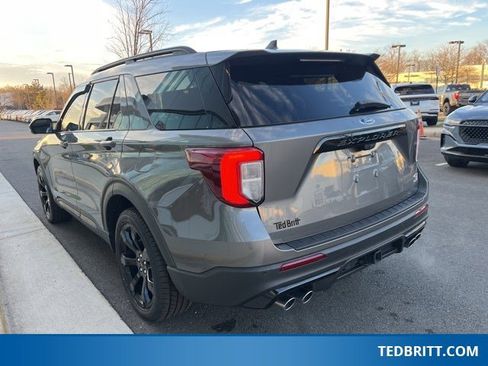 Used 2022 Ford Explorer ST w/ Equipment Group 401A image 6
