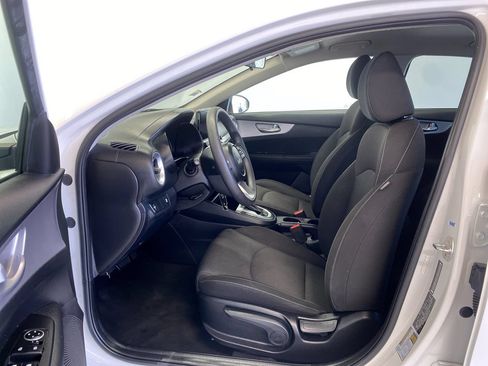 Used 2024 Kia Forte LXS FWD image 16