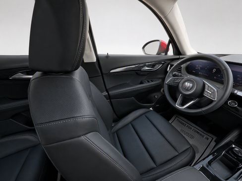 Used 2025 Buick Envision Preferred AWD/4WD image 9