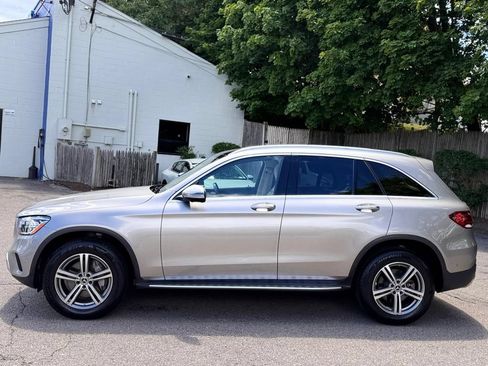 Used 2022 Mercedes-Benz GLC 300 4MATIC w/ Multimedia Package Lite image 3