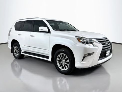 Used 2016 Lexus GX 460 Luxury w/ Preferred Accessory Package AWD/4WD image 4